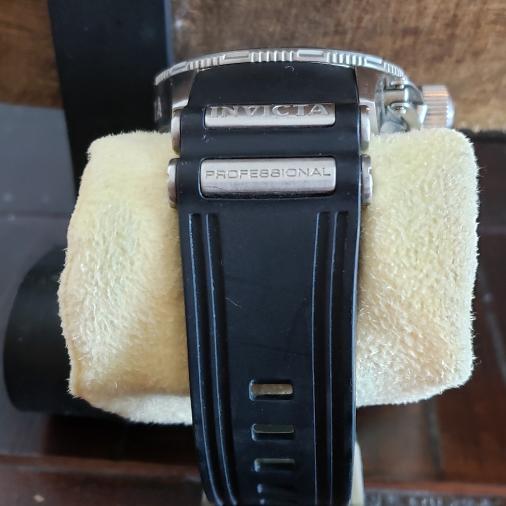 Invicta Aviator - Picture 7 of 10